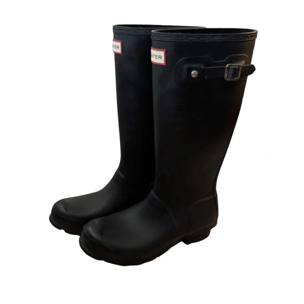 Hunter Classic Black Rain Boots - Picture 2 of 9